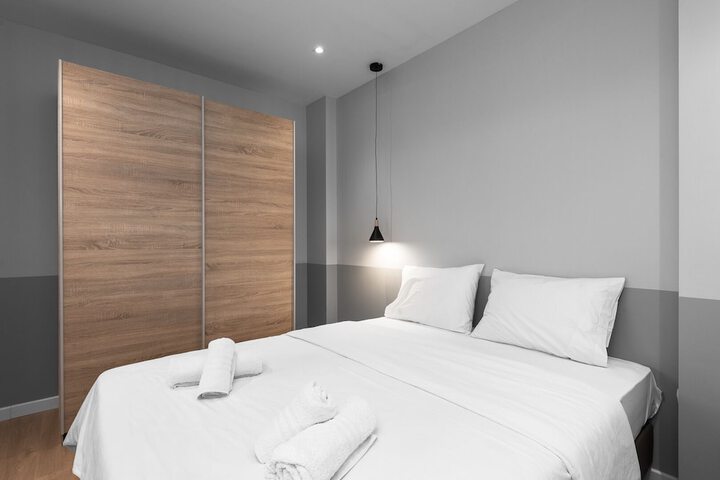 Room 2 of 36