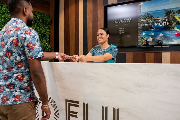 Check-in/check-out kiosk