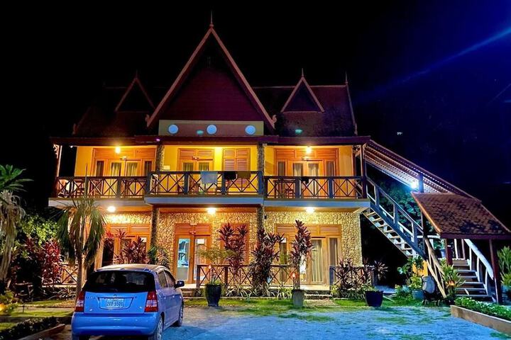 Hotel 6 of 17