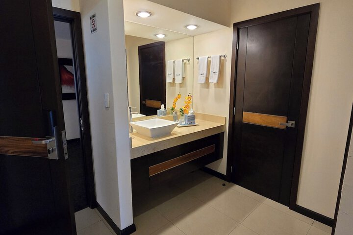Room 48 of 74