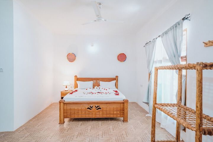 Room 4 of 29