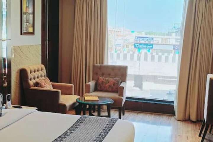 Room 27 of 45