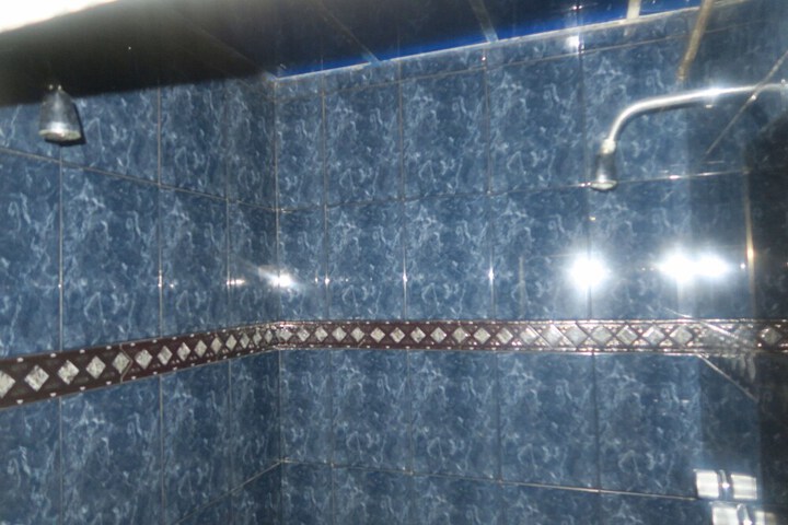 Room 12 of 18