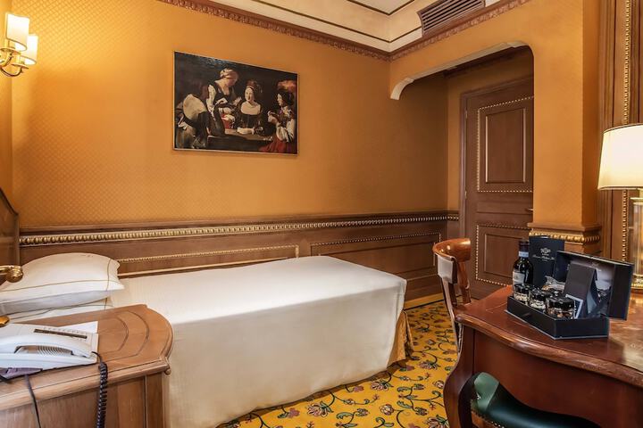 Room 40 of 60