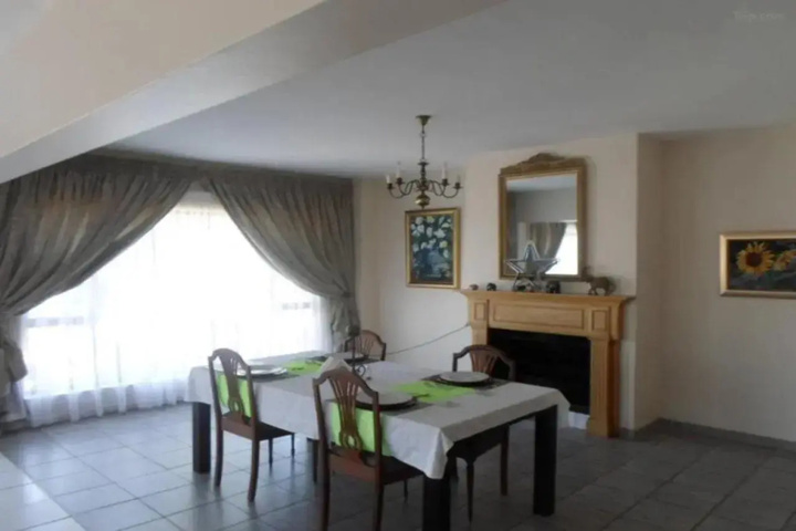 Room 2 of 15
