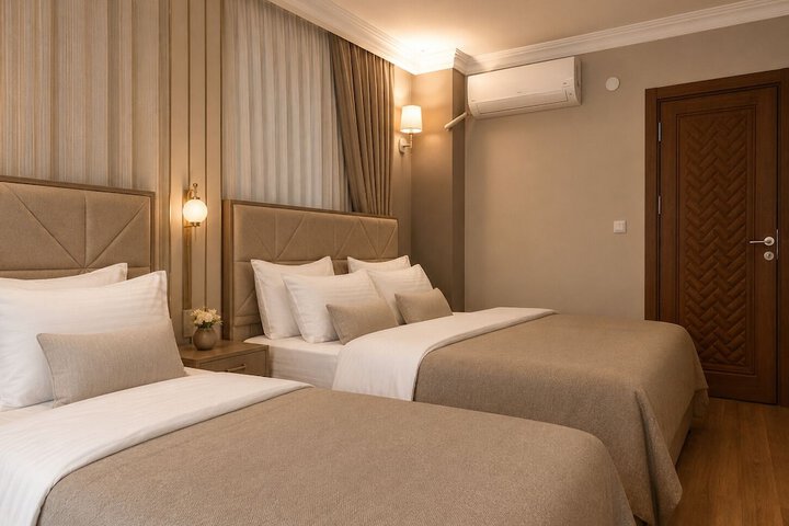 Room 4 of 16