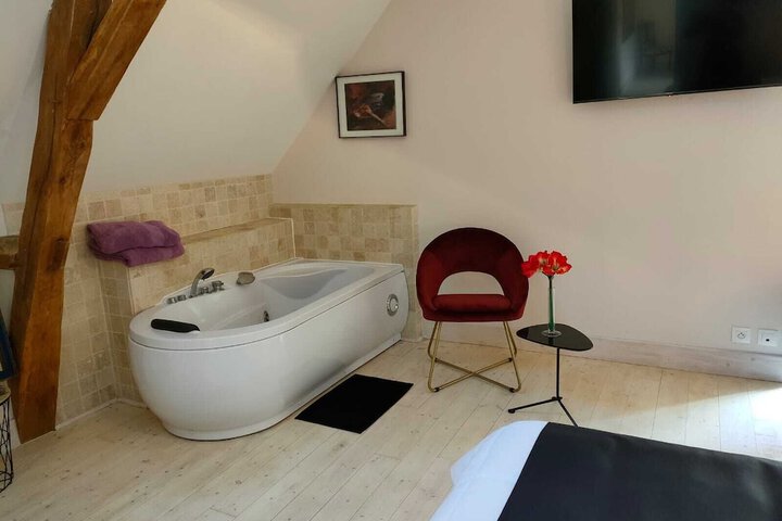 Room 5 of 53