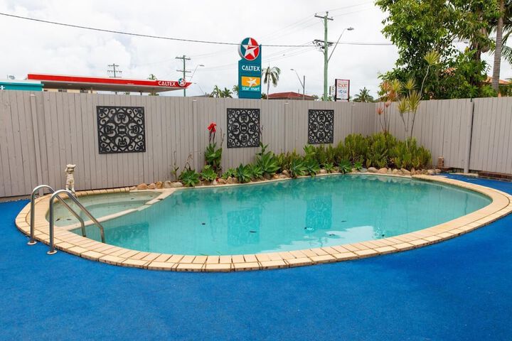 Pools & Facilities