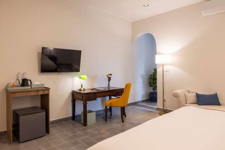 Room 25 of 113