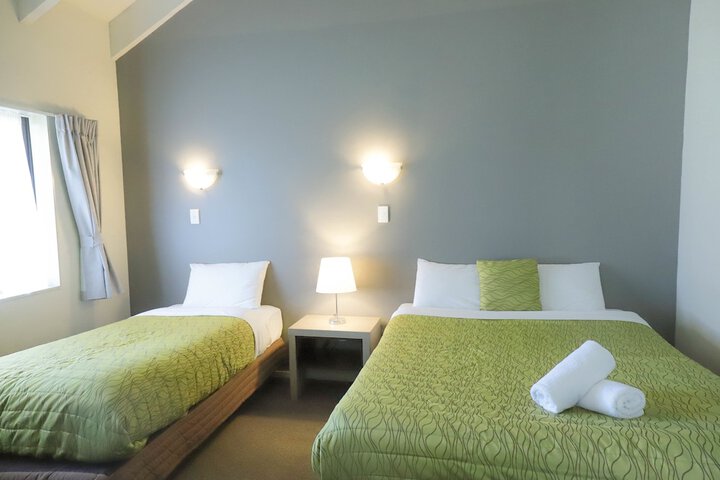 Room 10 of 68