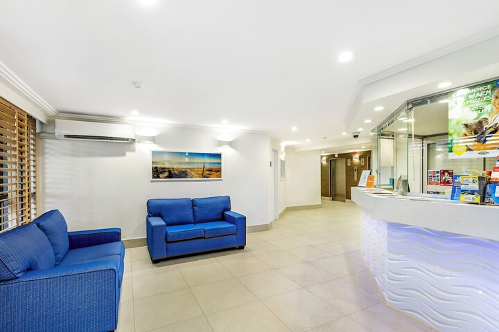 Entrance & Lobby