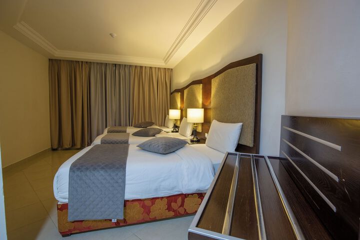 Room 7 of 13