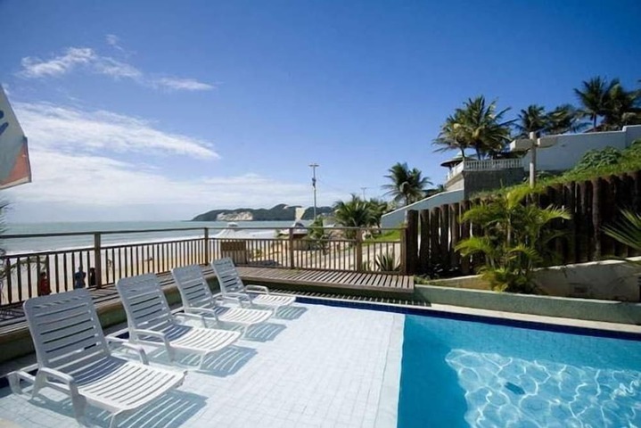 Hotel Pool