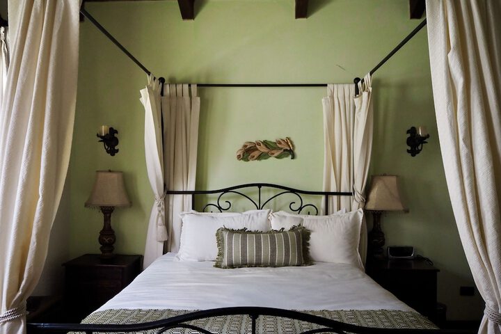 Room 15 of 49
