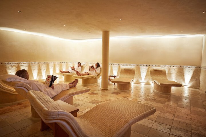Spa 17 of 40