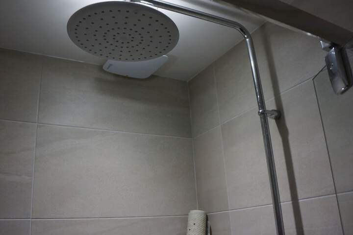 Room 130 of 162