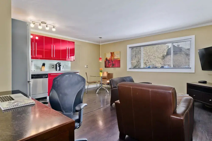 Room 2 of 16