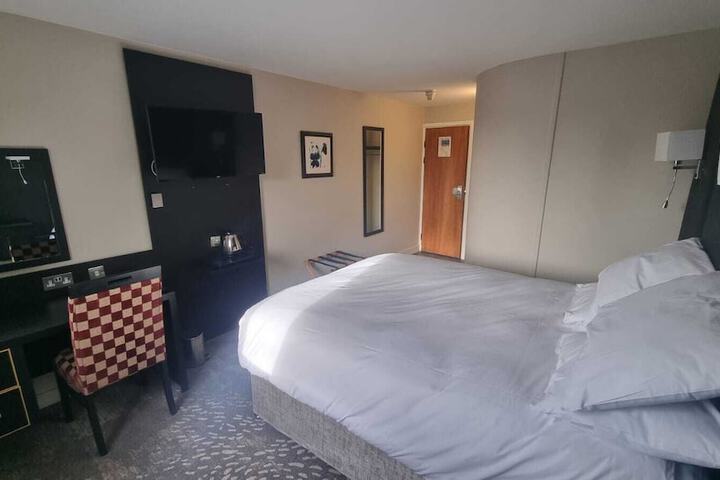 Room 23 of 52