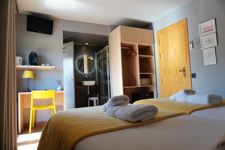Room 11 of 42
