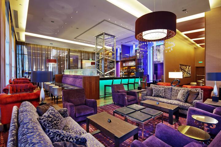 Lounge 99 of 130