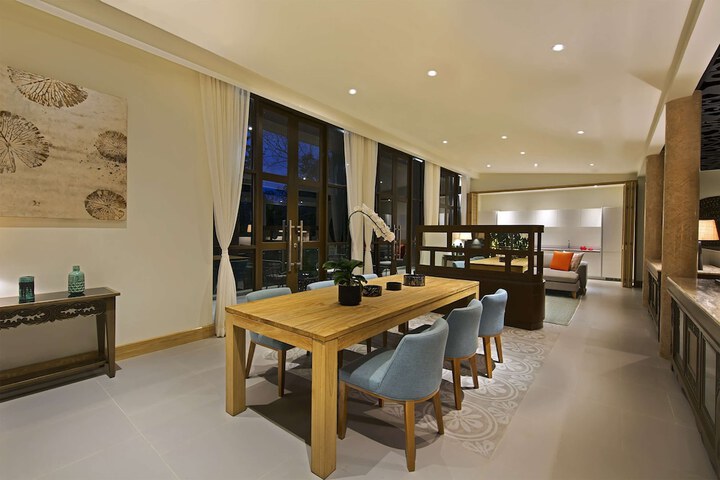 Room 55 of 185