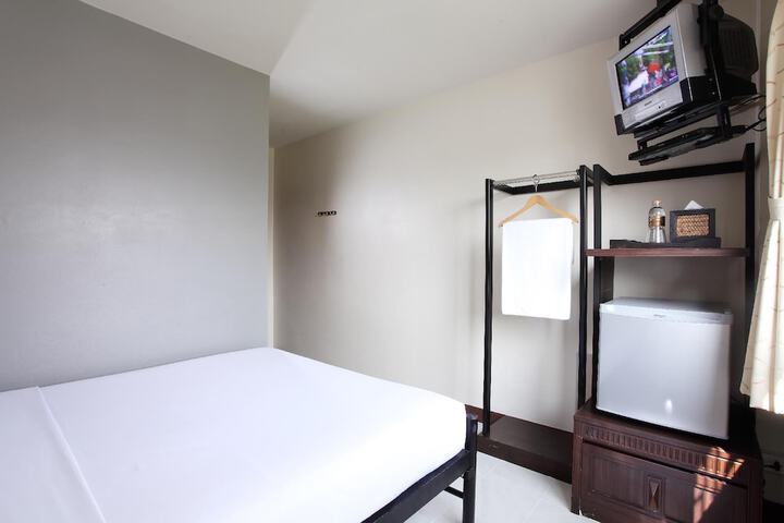 Room 15 of 98