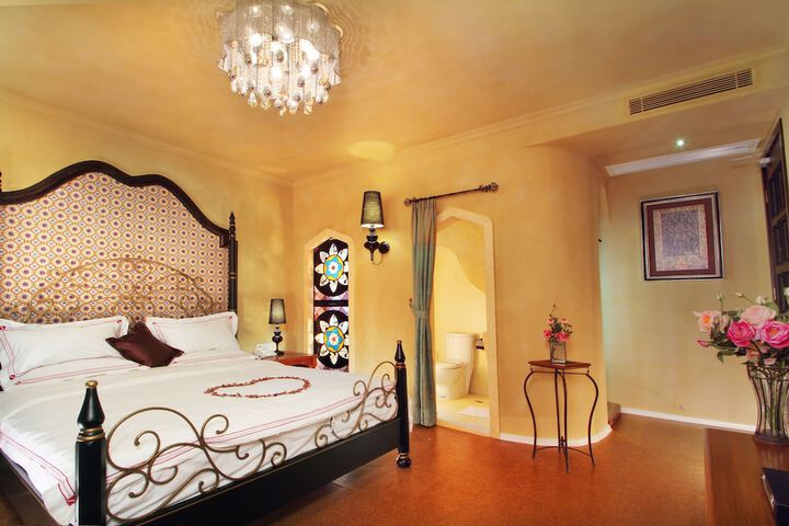 Room 6 of 29