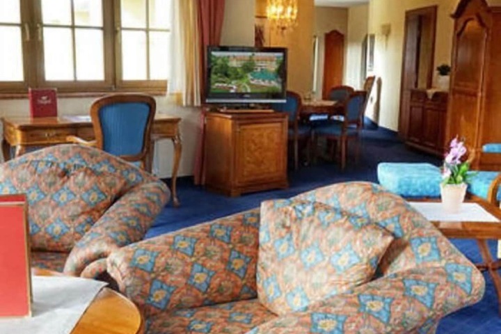 Room 6 of 43