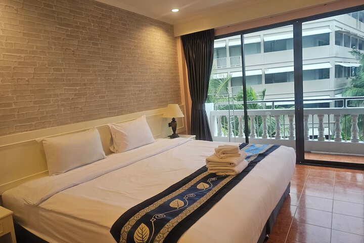 Room 20 of 147