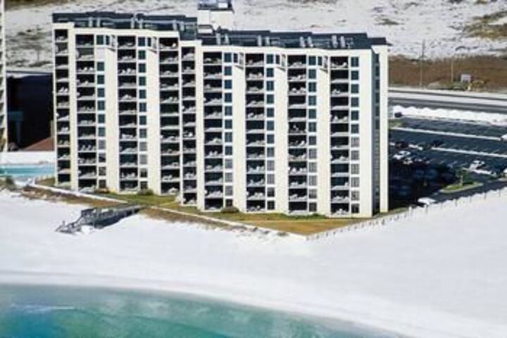 Photo of Navarre Towers by Dale E. Peterson Vacations
