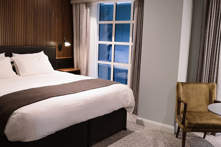 Room 20 of 93