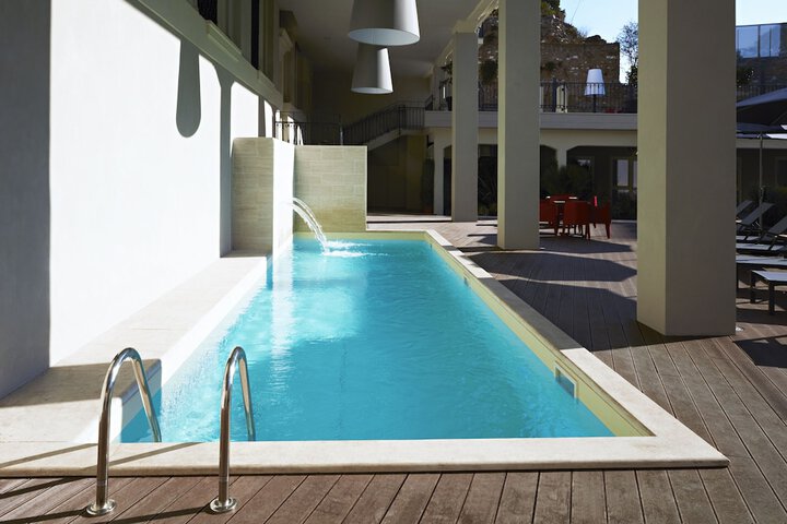 Pool 35 of 111