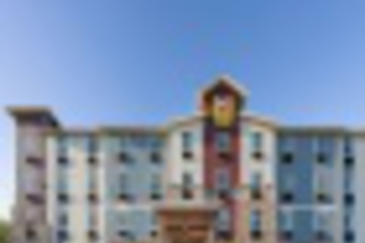 Hotel 8 of 142