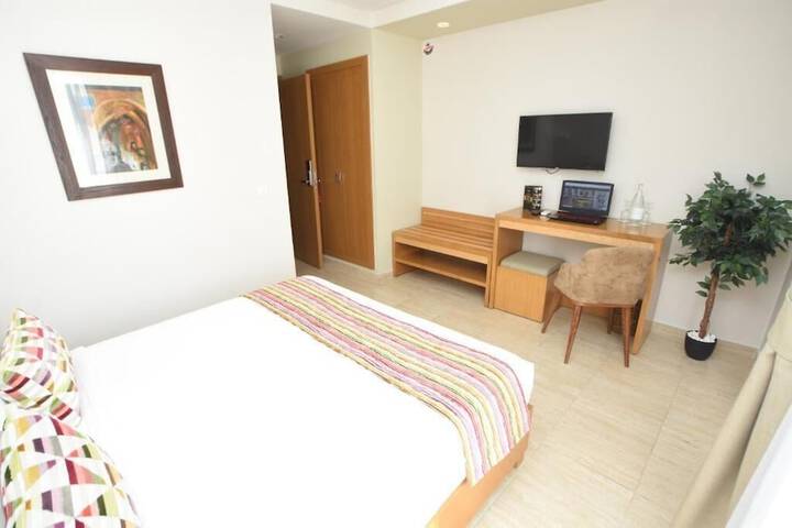 Room 16 of 60