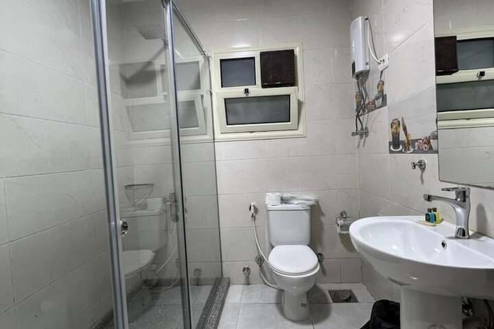 Room 122 of 177