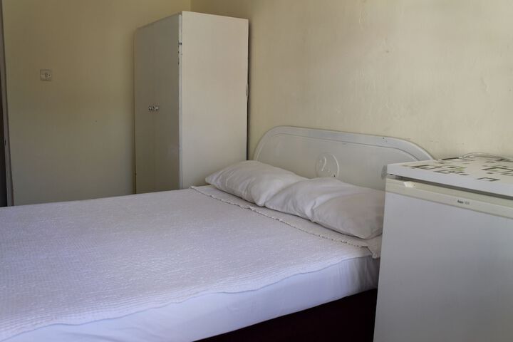 Room 18 of 28