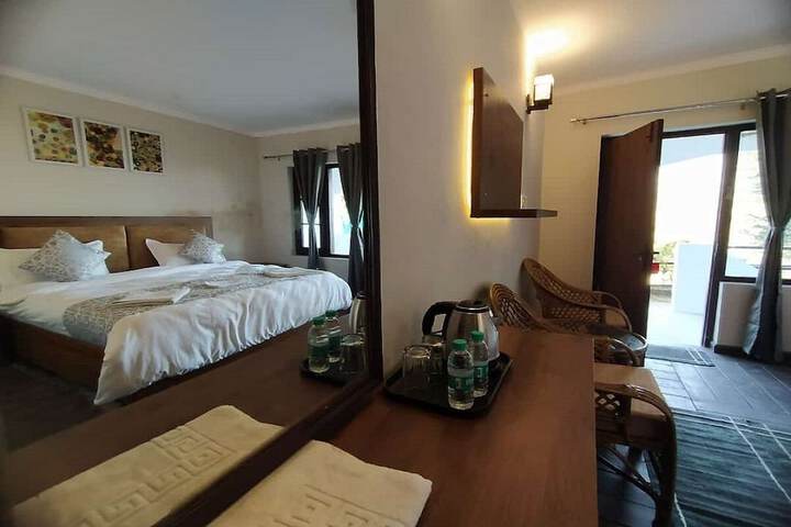 Room 7 of 48