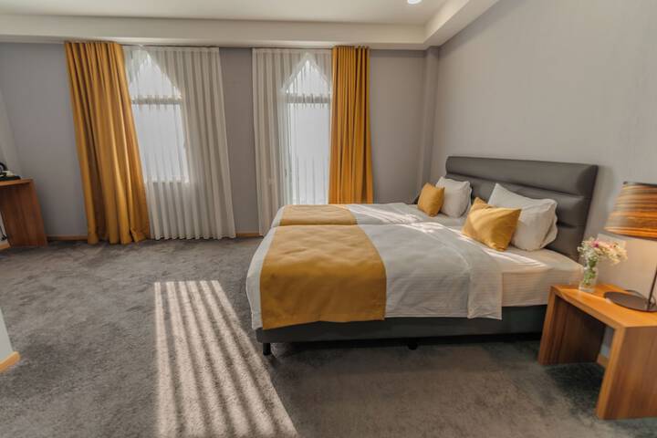 Room 4 of 38