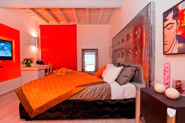 Room 10 of 53