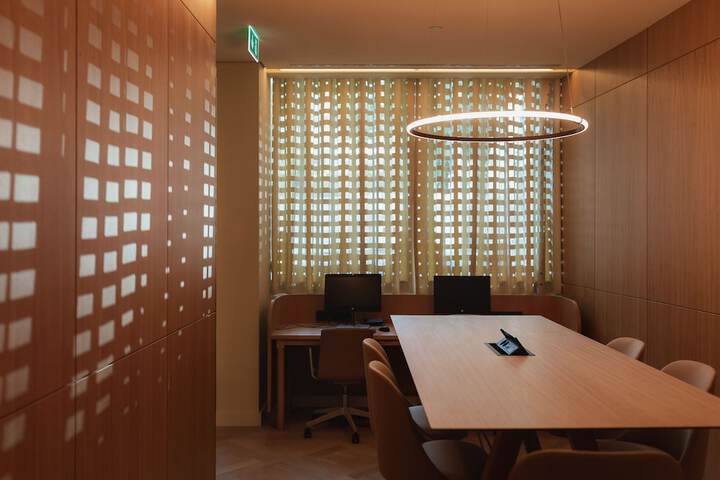 Business Center 62 of 75