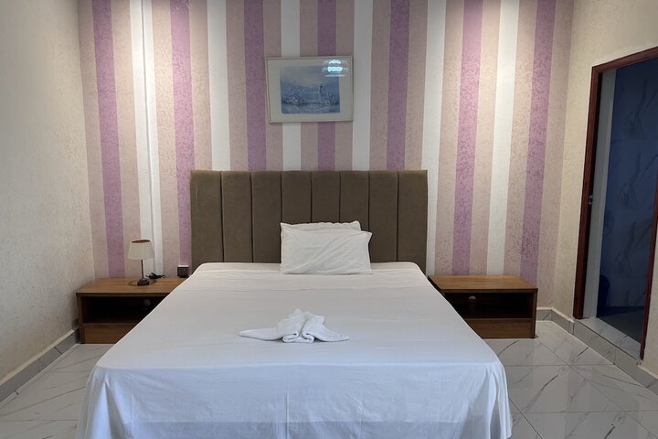 Room 2 of 24