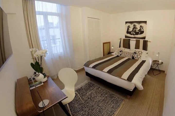 Room 12 of 49