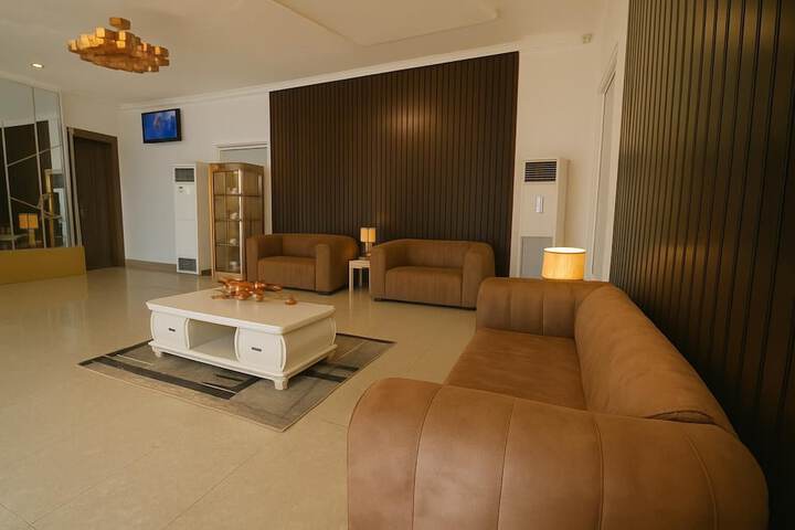 Hotel Interior 6 of 102