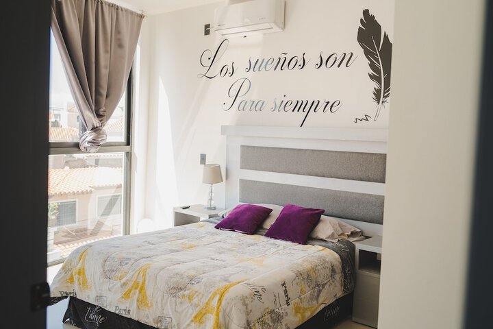 Room 2 of 99
