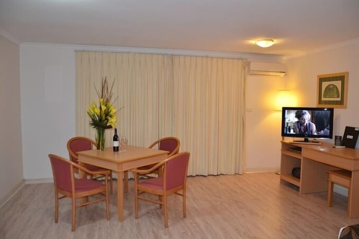 Room 29 of 37