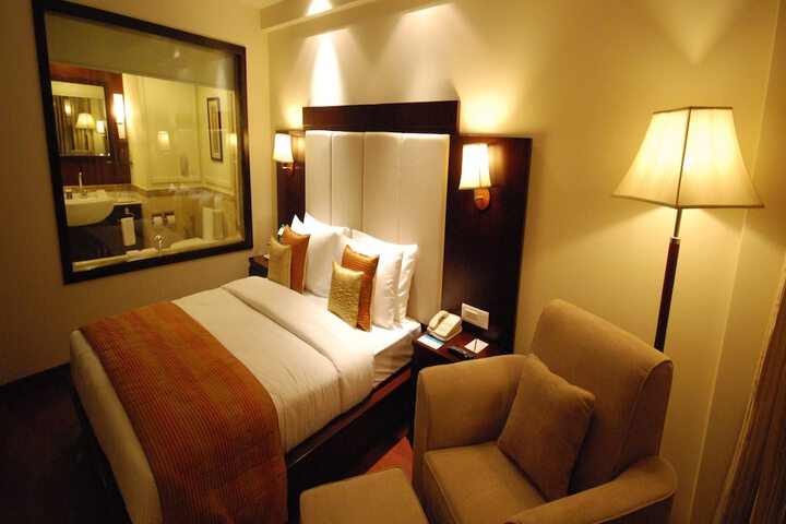 Room 10 of 61