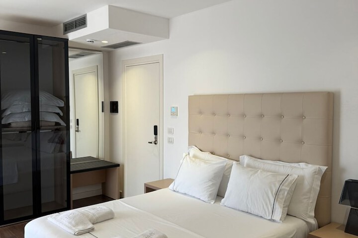 Room 86 of 207
