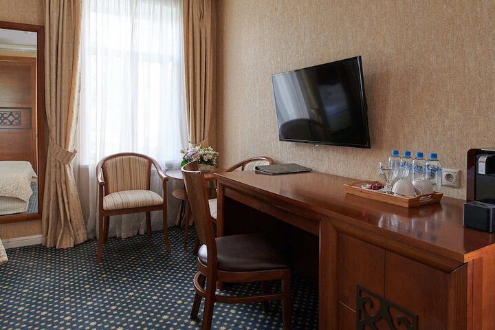 Room 21 of 48