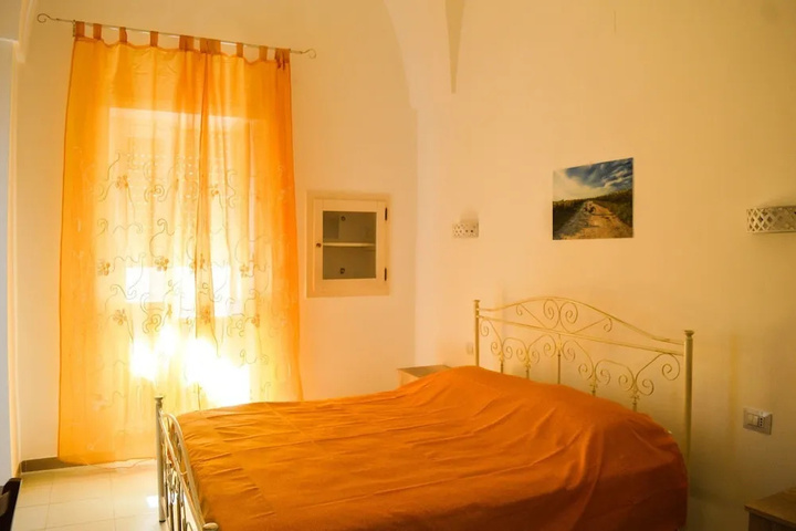 Room 3 of 12