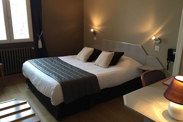 Room 5 of 41